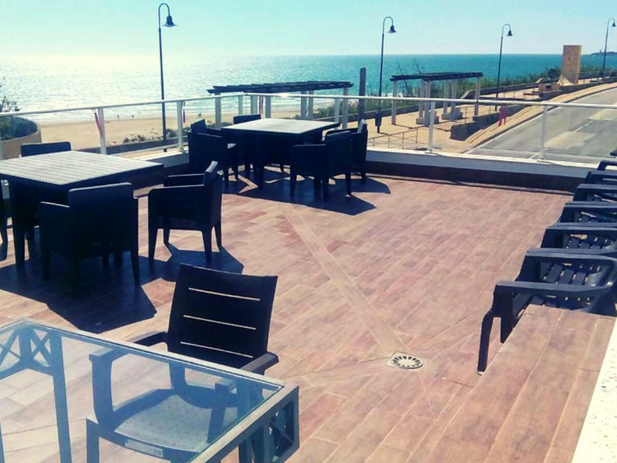 Apartamentos Guga Rta A Ca 00267 At Edif Complejo 2 Llaves Playa Conil De La Frontera Dış mekan fotoğraf
